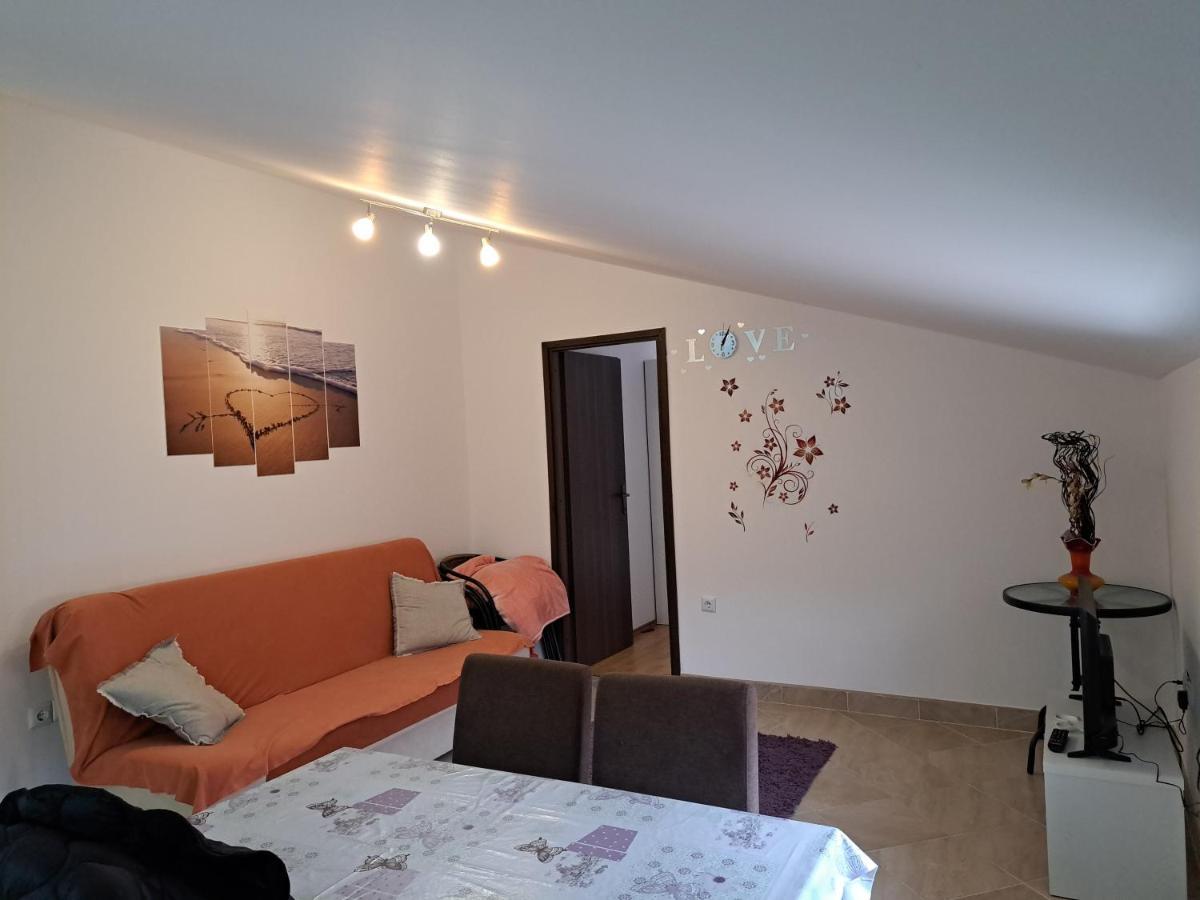 Apartman Ema Grebastica Bagian luar foto
